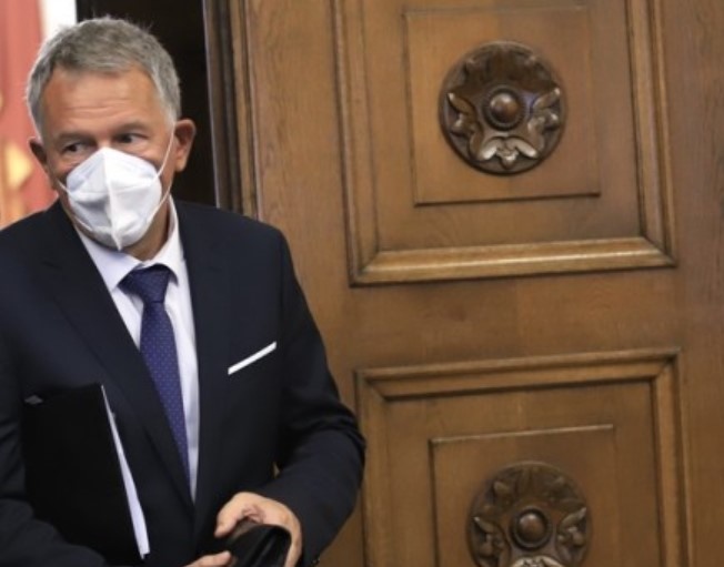 Министерството на здравеопазването публикува заповедта за новите COVID 19 мерки Здравният министър Стойчо